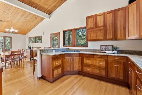 14 Perry Ln, Weston, MA 02493 photo 8