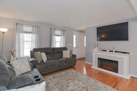2 Hunter Ave, Ashburnham, MA 01430 photo 12