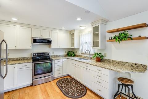 4 Mashpee Neck Rd, Mashpee, MA 02649 photo 8