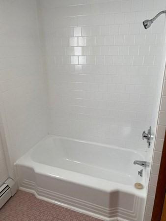 19 Mcrae Ct, Worcester, MA 01604 photo 5