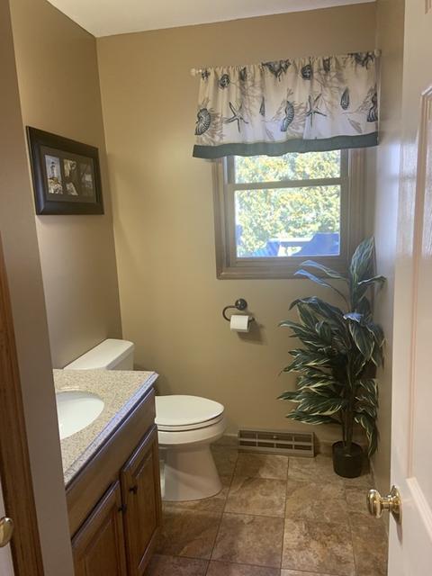 58 Shepherd St, Chicopee, MA 01013 photo 4