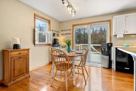 20 Back River Rd, Amesbury, MA 01913 photo 3