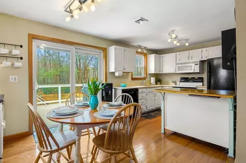 20 Back River Rd, Amesbury, MA 01913 photo 2