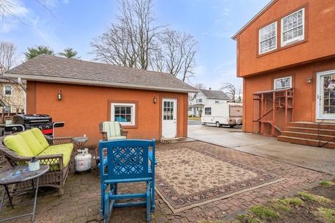 65 Fox St, West Springfield, MA 01089 photo 4