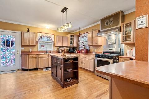 65 Fox St, West Springfield, MA 01089 photo 8