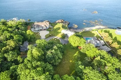 11 Spouting Horn Rd, Nahant, MA 01908