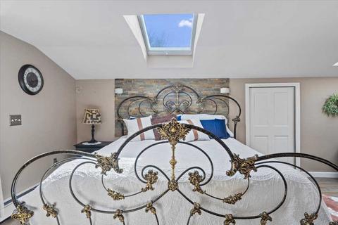 32 Laurier St, Worcester, MA 01603 photo 8