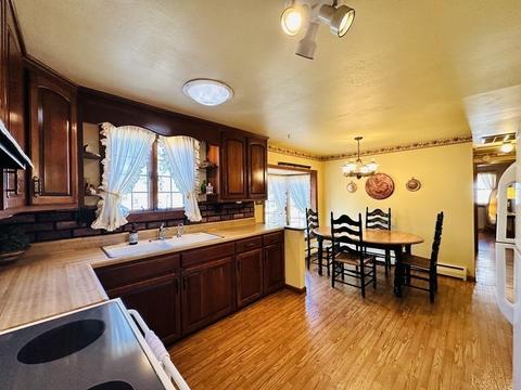 92 Mccarthy Ave, Chicopee, MA 01020 photo 12