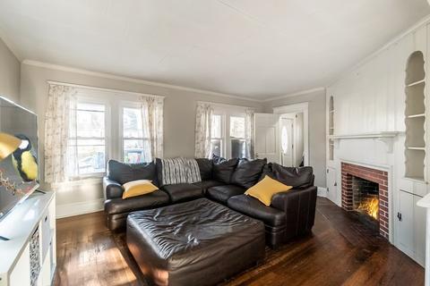 68 Abbott St, Springfield, MA 01118 photo 15