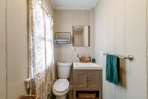 68 Abbott St, Springfield, MA 01118 photo 12