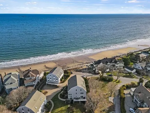 29 Northstone Rd #6, Swampscott, MA 01907