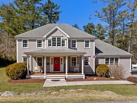15 Glacier Way, Bourne, MA 02532