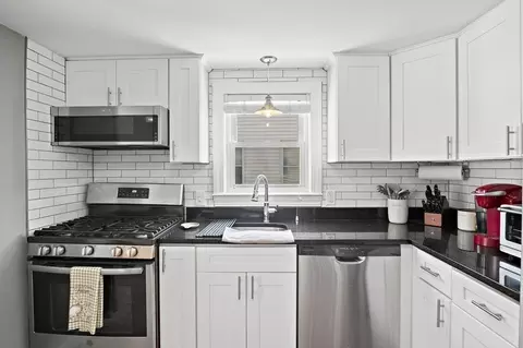22 Beech St, Saugus, MA 01906 photo 12
