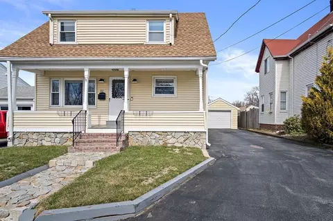 22 Beech St, Saugus, MA 01906 photo 2