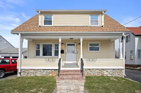 22 Beech St, Saugus, MA 01906 photo 1