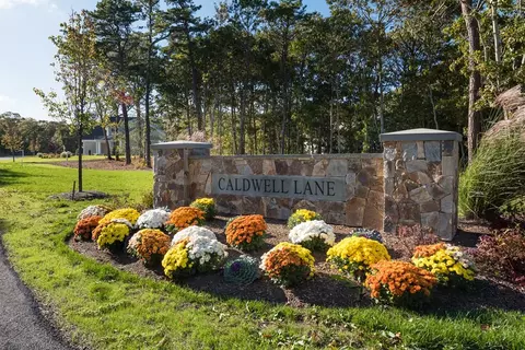 25 Caldwell Ln, Harwich, MA 02645