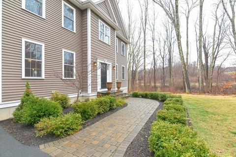 2 Stymast Dr # -a, Mendon, MA 01756 photo 4