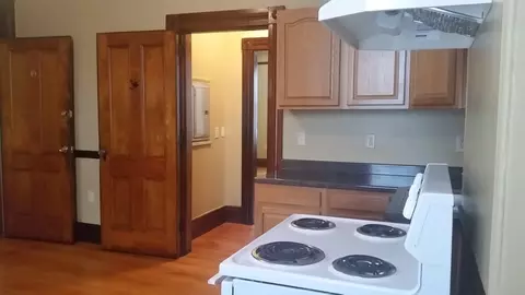3 Irving St, Worcester, MA 01609 photo 6