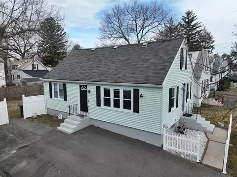 192 Lucerne Rd, Springfield, MA 01119 photo 1