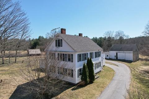 39 Sawyer Hill Rd, Berlin, MA 01503