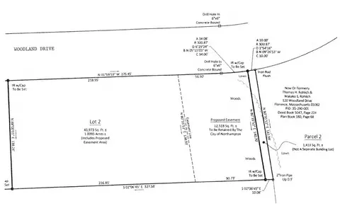130 Woodland Dr, Northampton, MA 01062