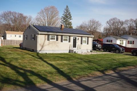 79 Newhouse St, Springfield, MA 01118 photo 17