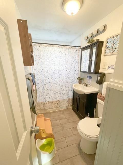 79 Newhouse St, Springfield, MA 01118 photo 11