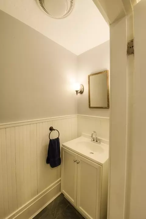 18 Saint Elmo Rd, Worcester, MA 01602 photo 12