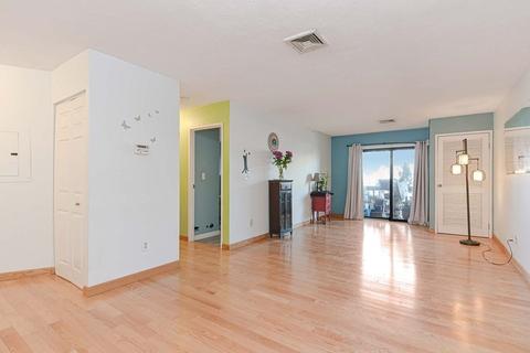 677 Quincy Shore Dr #110, Quincy, MA 02170 | 20 Photos | MLS #73095675