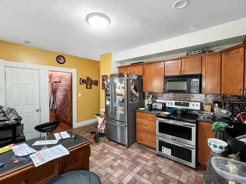 90 Bowles St, Springfield, MA 01109 photo 8