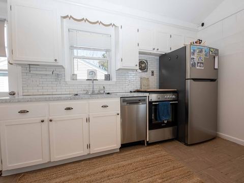16 Beach St, Wareham, MA 02571 photo 7