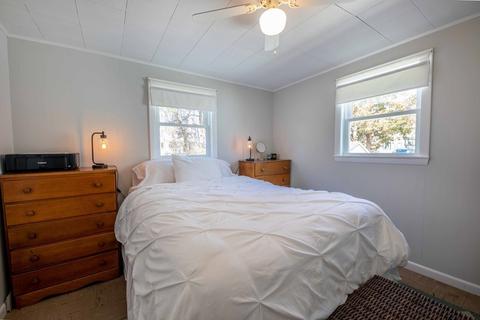 16 Beach St, Wareham, MA 02571 photo 9