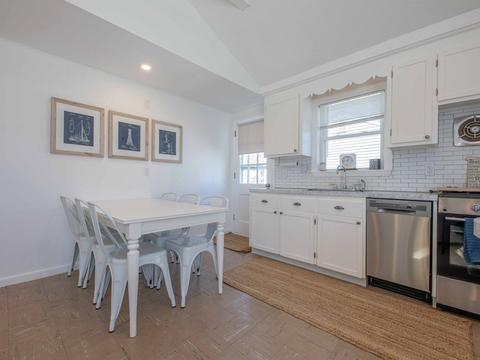 16 Beach St, Wareham, MA 02571 photo 8