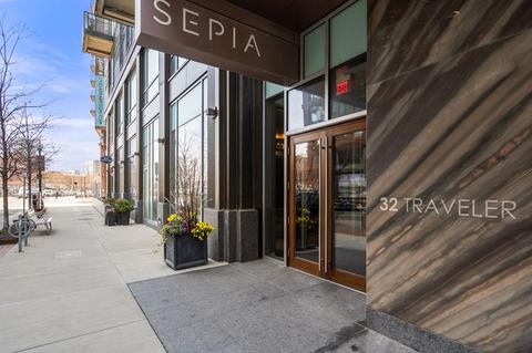 32 Traveler St #202, Boston, MA 02118