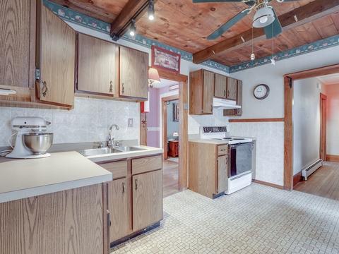 83 Marble, Athol, MA 01331 photo 3