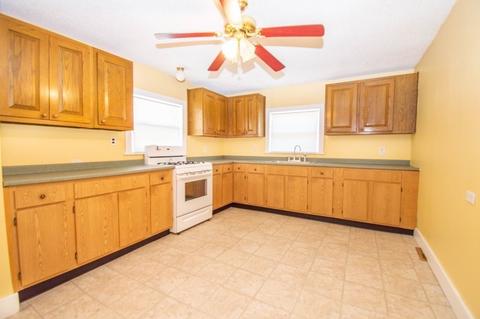 20 Manhattan St, Springfield, MA 01109 photo 4