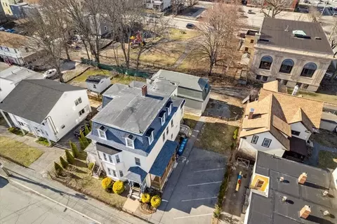 32 Abbott St, Lawrence, MA 01843 photo 4