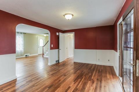 132 Laurel Rd, West Springfield, MA 01089 photo 6