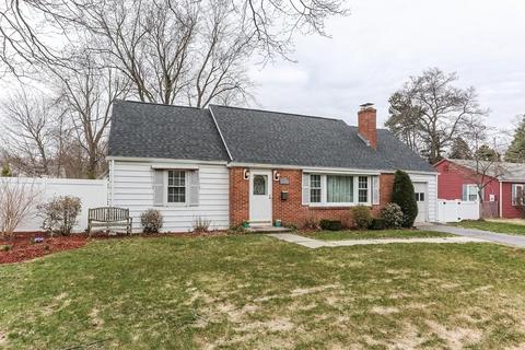 132 Laurel Rd, West Springfield, MA 01089 photo 2