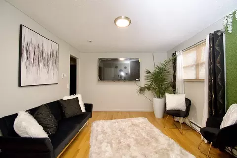 73 Melville St, Springfield, MA 01104 photo 9