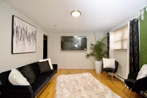 73 Melville St, Springfield, MA 01104 photo 6