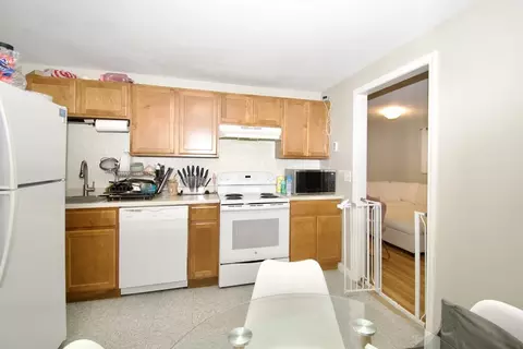 73 Melville St, Springfield, MA 01104 photo 19