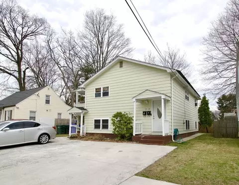 73 Melville St, Springfield, MA 01104 photo 2