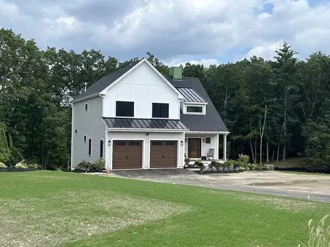 67 Massapoag St #2, Weymouth, MA 02190