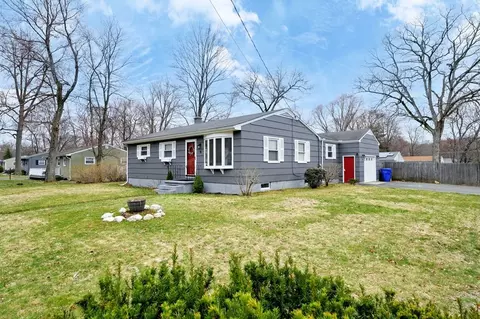 30 Louis Rd, Springfield, MA 01118 photo 2
