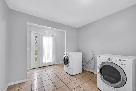 30 Louis Rd, Springfield, MA 01118 photo 6