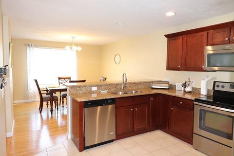 25 Angelo St, Worcester, MA 01604 photo 3