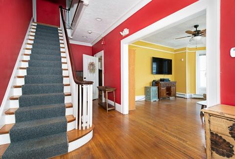 56 William St, Worcester, MA 01609 photo 2