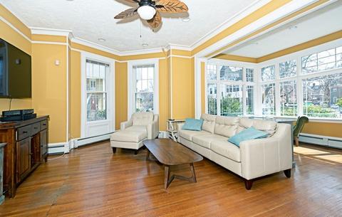56 William St, Worcester, MA 01609 photo 3