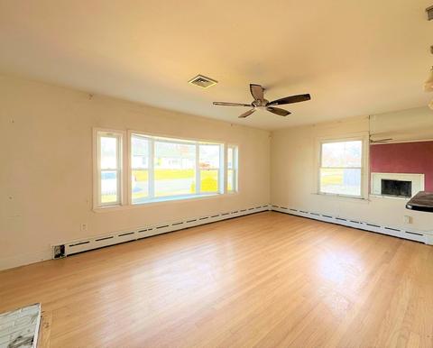 205 Winton St, Springfield, MA 01118 photo 9